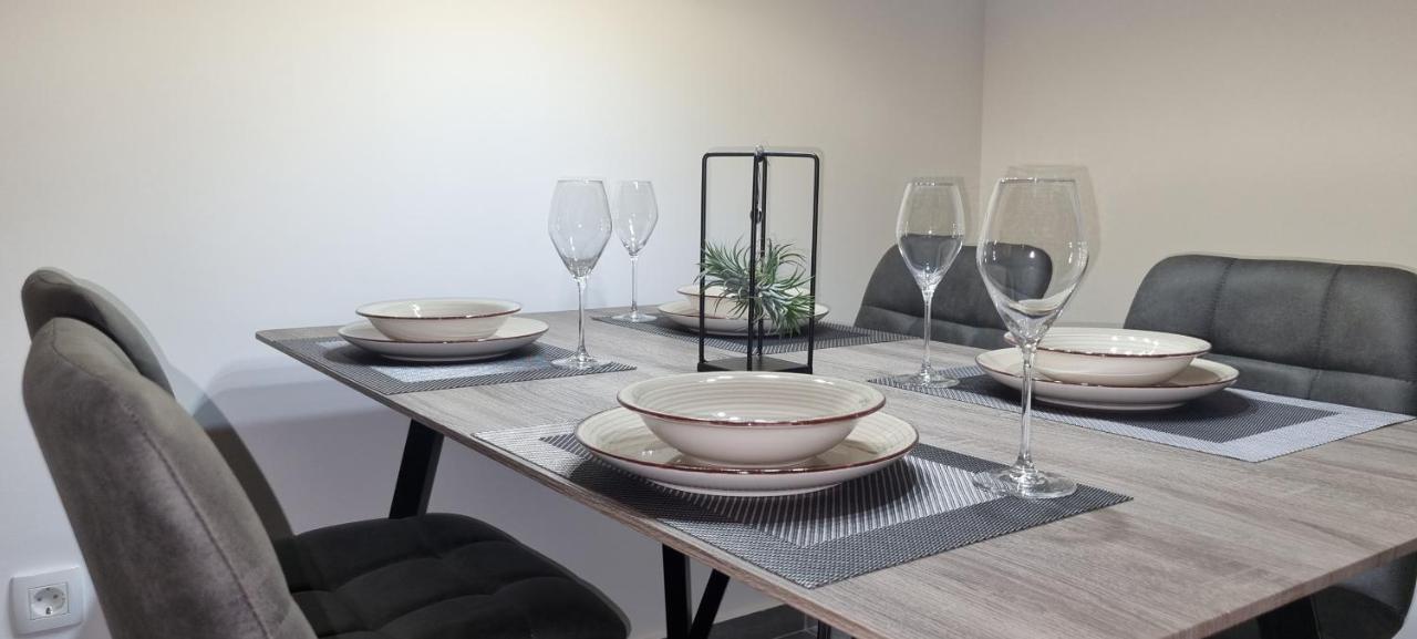 Qr Apartment For Family, Couples, And Friends Stay In Rijeka Exterior photo